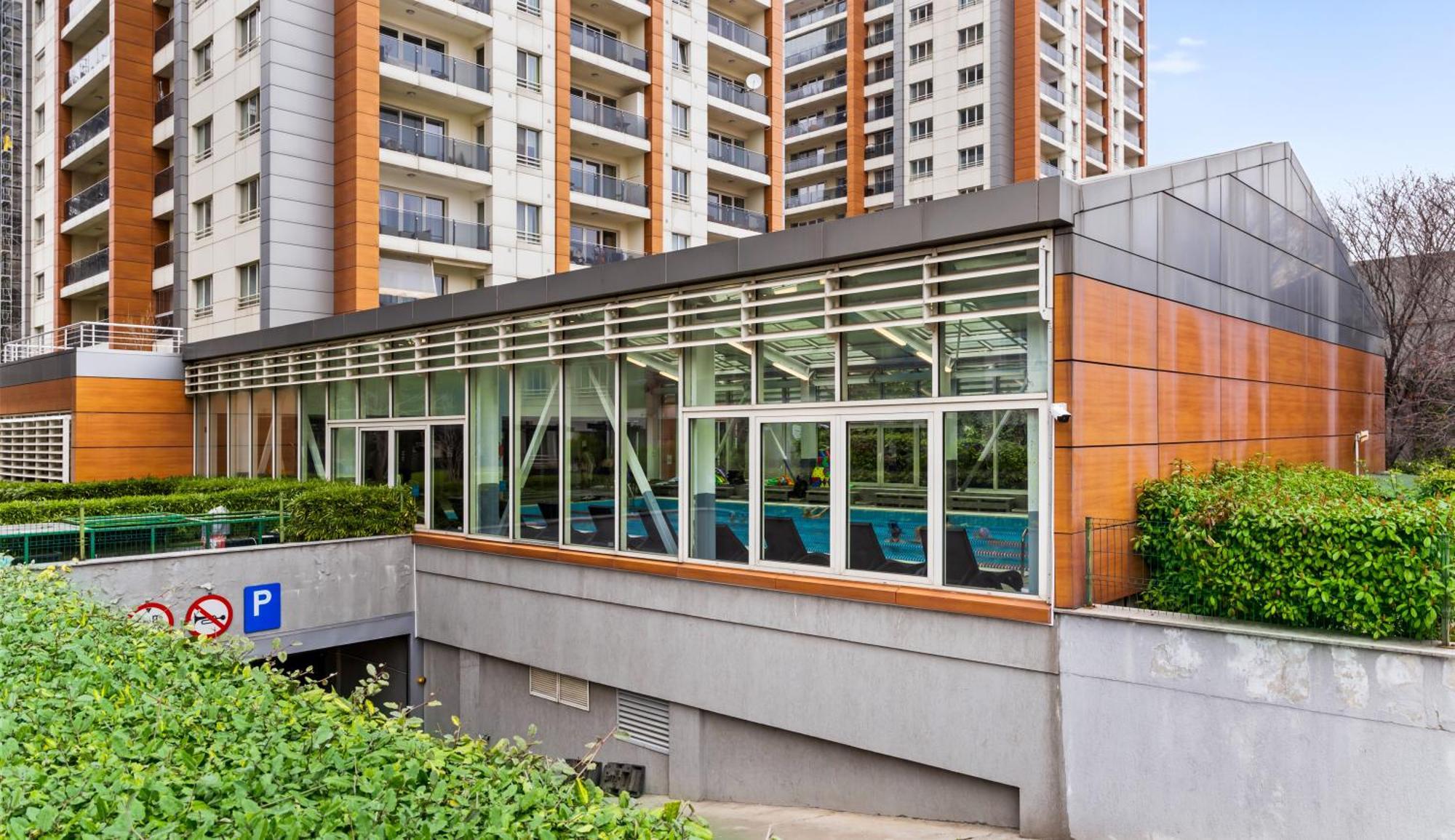 Central Deluxe By Rh Living Bukarest Exterior foto